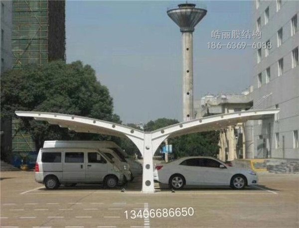 聊城職高膜結(jié)構車棚